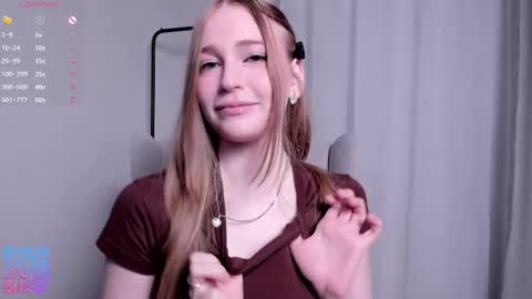 Rina online show from April 7, 2026, 11:37 pm