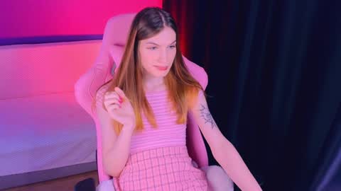 Snapshot of daria_rain chatting on December 21, 2024, 6:09 am Daria ---- online show from December 21, 2024, 6:09 am