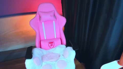 Snapshot of daria_rain chatting on January 5, 2025, 10:21 am Daria ---- online show from January 5, 2025, 10:21 am