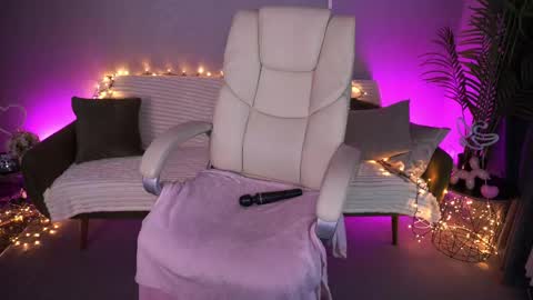 dariadelly online show from May 26, 2026, 2:24 pm
