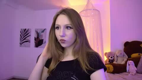 Daria Tate online show from March 8, 2026, 12:31 pm