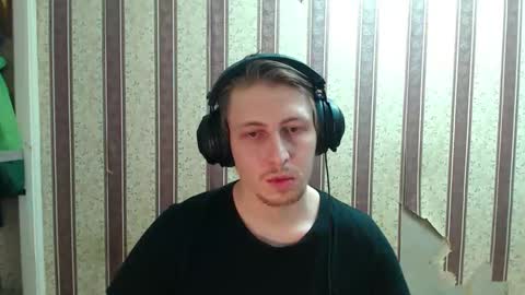 Snapshot of darienlarge chatting on October 7, 2025, 6:27 pm darienlarge online show from October 7, 2025, 6:27 pm