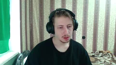 Snapshot of darienlarge chatting on October 20, 2025, 9:21 am darienlarge online show from October 20, 2025, 9:21 am