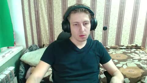 Snapshot of darienlarge chatting on October 26, 2025, 12:22 pm darienlarge online show from October 26, 2025, 12:22 pm