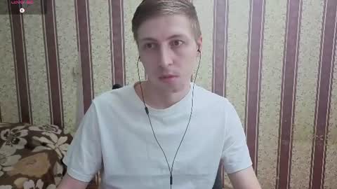 darienlarge online show from July 26, 2026, 3:14 am