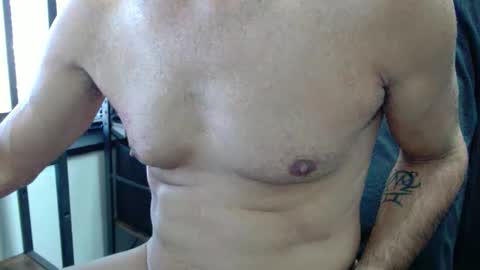 Snapshot of daringdee75 chatting on January 7, 2025, 4:37 pm DaringDee75 online show from January 7, 2025, 4:37 pm