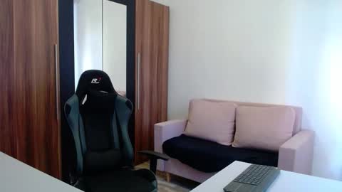 darius_94 online show from October 31, 2025, 8:48 am