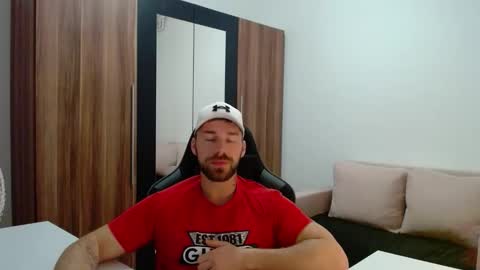 darius_94 online show from January 15, 2026, 5:12 am