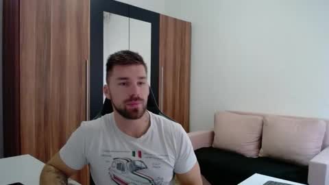 darius_94 online show from March 2, 2026, 7:09 am