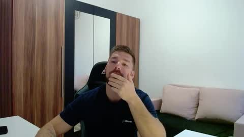 darius_94 online show from March 27, 2026, 5:24 am