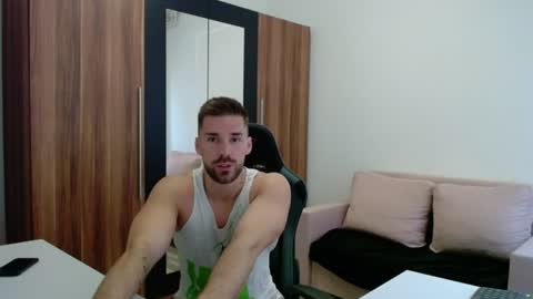 darius_94 online show from June 24, 2026, 9:08 am