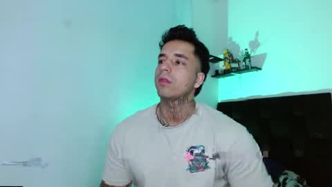 Darius Phoenix  online show from April 6, 2026, 7:15 pm