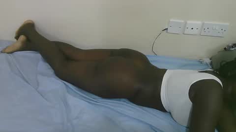 Snapshot of dark_chocoloate chatting on December 22, 2025, 10:12 am coco online show from December 22, 2025, 10:12 am