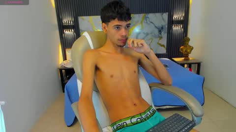 Snapshot of dark_desiree18 chatting on January 10, 2026, 1:24 pm DARCK online show from January 10, 2026, 1:24 pm