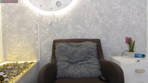 dark_dreams0 online show from July 2, 2026, 7:31 pm