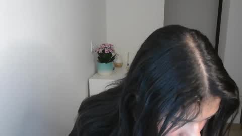 Snapshot of dark_enchantress_ chatting on December 16, 2024, 12:26 am Sofia online show from December 16, 2024, 12:26 am