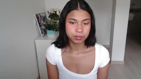 Snapshot of dark_enchantress_ chatting on January 8, 2025, 9:01 pm Sofia online show from January 8, 2025, 9:01 pm