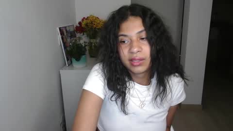 Snapshot of dark_enchantress_ chatting on January 15, 2025, 1:34 am Sofia online show from January 15, 2025, 1:34 am