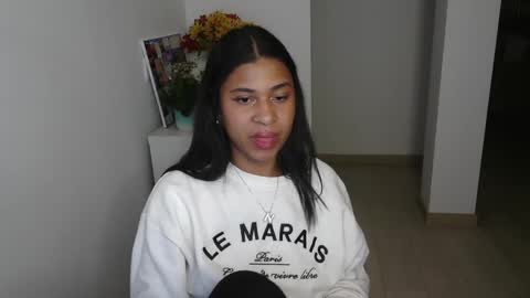 Snapshot of dark_enchantress_ chatting on January 16, 2025, 5:42 am Sofia online show from January 16, 2025, 5:42 am