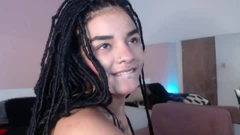 dark_flama online show from April 5, 2026, 1:47 am