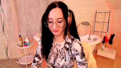 Snapshot of dark_lola_ chatting on December 14, 2024, 9:51 am Lola online show from December 14, 2024, 9:51 am