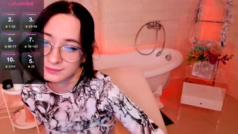 Snapshot of dark_lola_ chatting on December 20, 2024, 1:11 pm Lola online show from December 20, 2024, 1:11 pm
