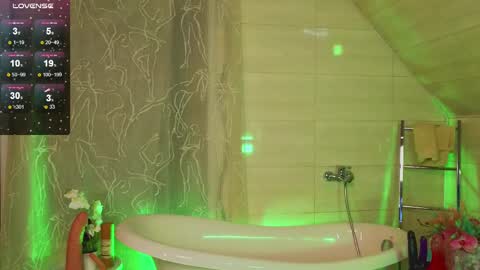 Snapshot of dark_lola_ chatting on February 25, 2025, 5:36 pm Lola online show from February 25, 2025, 5:36 pm