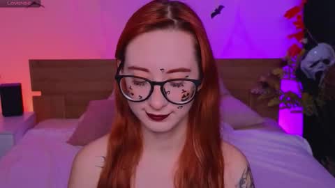 Snapshot of dark_lola_ chatting on October 19, 2025, 11:27 pm Lola online show from October 19, 2025, 11:27 pm