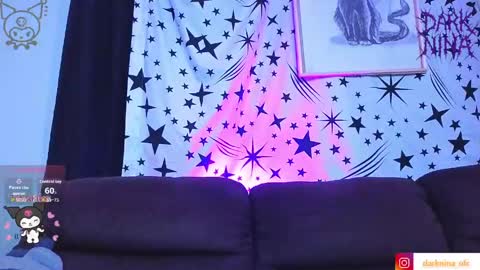 dark_nina__ online show from April 30, 2026, 3:02 am