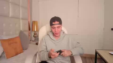 dark_sun333 online show from September 10, 2025, 12:21 am