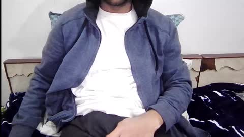 Snapshot of darkbud03 chatting on January 14, 2026, 5:07 pm just a guy online show from January 14, 2026, 5:07 pm