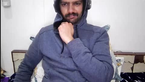 Snapshot of darkbud03 chatting on January 15, 2026, 5:27 pm just a guy online show from January 15, 2026, 5:27 pm