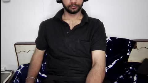 Snapshot of darkbud03 chatting on February 25, 2026, 8:18 pm just a guy online show from February 25, 2026, 8:18 pm