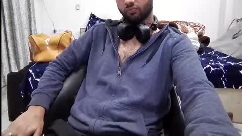 Snapshot of darkbud03 chatting on February 26, 2026, 5:45 pm just a guy online show from February 26, 2026, 5:45 pm