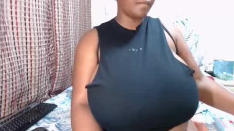 Snapshot of darkbusty chatting on January 12, 2025, 7:10 pm DarkBusty online show from January 12, 2025, 7:10 pm