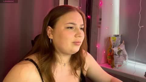 darkcharm1 online show from April 8, 2026, 1:11 pm