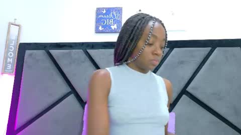 DarkDuchess online show from June 25, 2026, 11:48 am
