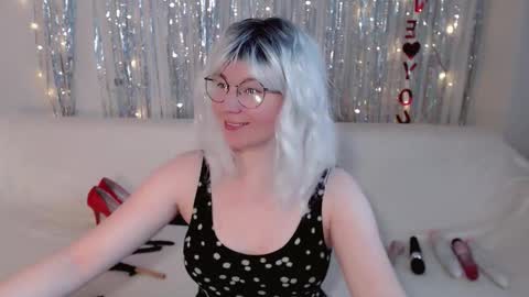 Kelly online show from October 16, 2025, 6:36 am