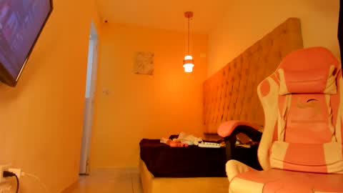 darkknightx01 online show from October 2, 2025, 1:56 am