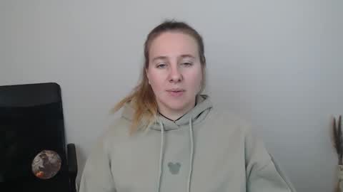 Anna online show from November 2, 2025, 1:13 pm