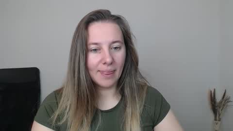 Anna online show from November 5, 2025, 4:01 am