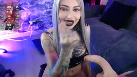 New account.  Help me reach 100 thumbs up  online show from November 21, 2025, 7:23 pm