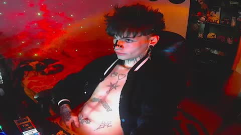 Snapshot of darkness_prince_x chatting on October 17, 2025, 7:55 am online show from October 17, 2025, 7:55 am