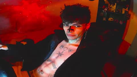 Snapshot of darkness_prince_x chatting on October 18, 2025, 9:10 am online show from October 18, 2025, 9:10 am