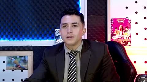 DARKO0717 online show from January 11, 2025, 1:32 pm