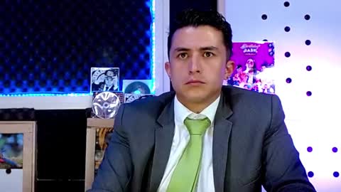 DARKO0717 online show from January 17, 2025, 5:30 pm