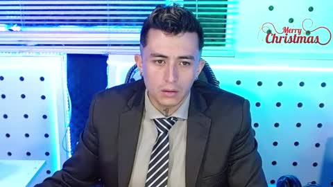 DARKO0717 online show from December 4, 2025, 2:37 pm