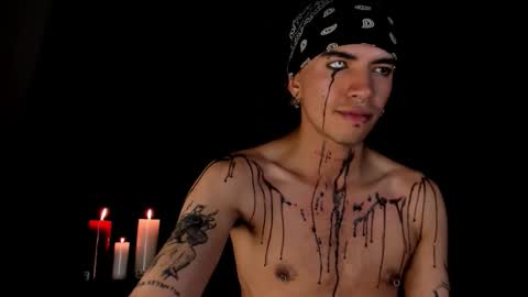 Snapshot of darkodark0 chatting on October 31, 2025, 11:28 pm Darko online show from October 31, 2025, 11:28 pm