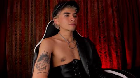 Snapshot of darkodark0 chatting on November 7, 2025, 10:54 pm Darko online show from November 7, 2025, 10:54 pm