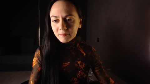 darkspark_ online show from October 4, 2025, 10:24 am